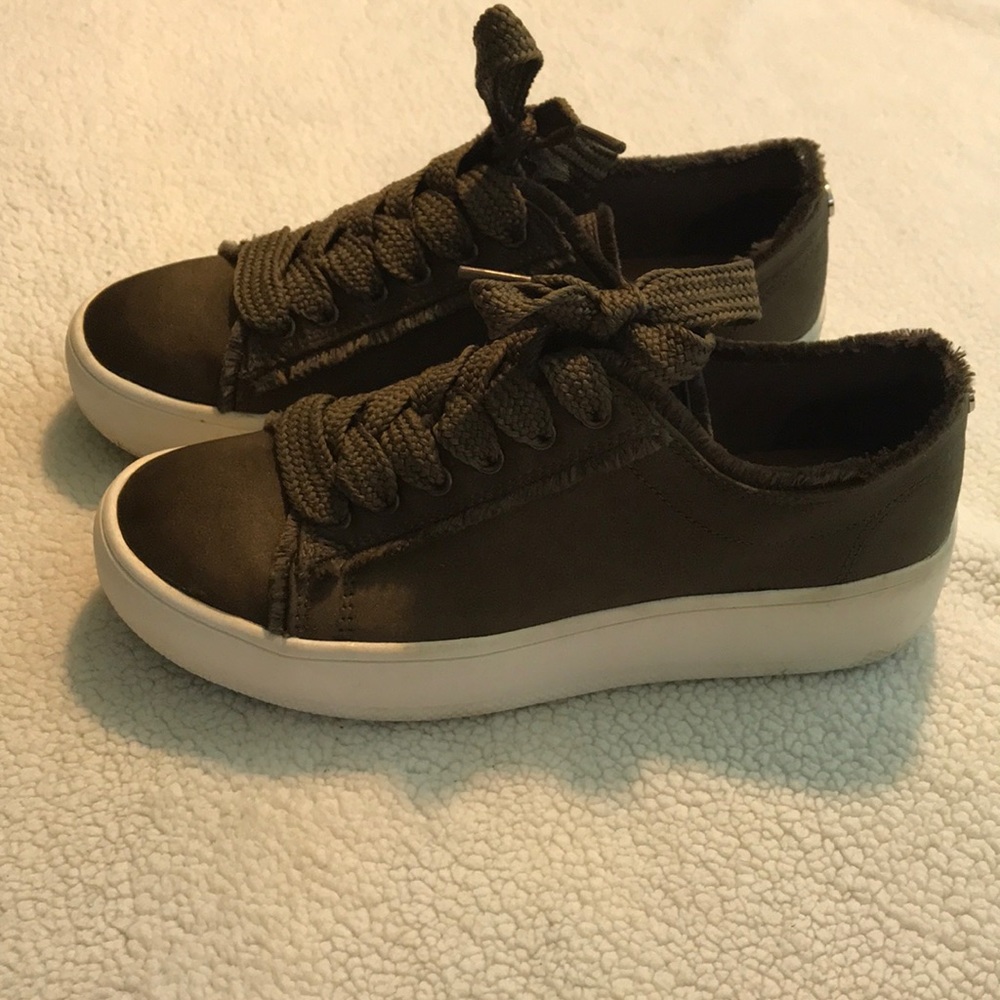 Olive green platform sneakers